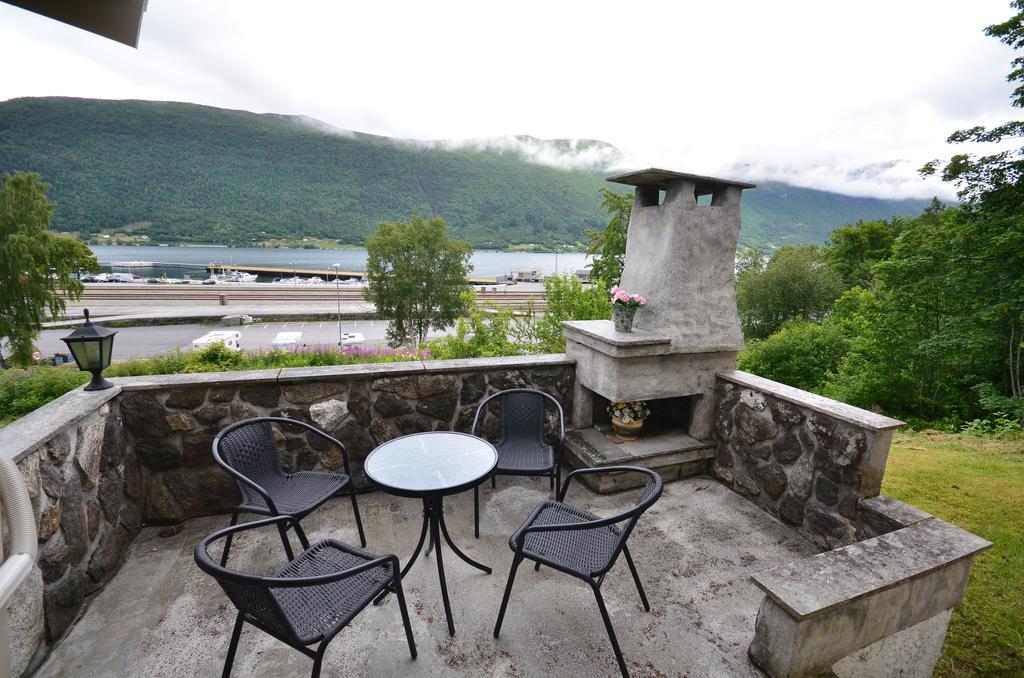 Villa Haudalan Andalsnes Ngoại thất bức ảnh